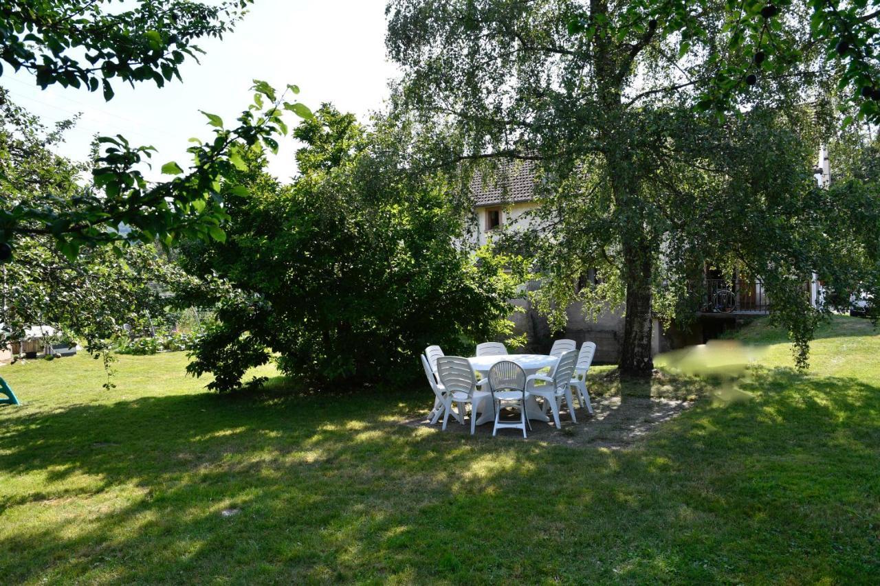 Ferme De Ma Grand-Mere Le Haut-du-Them Exterior photo