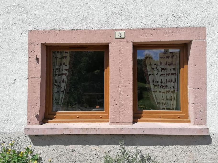 Ferme De Ma Grand-Mere Le Haut-du-Them Exterior photo